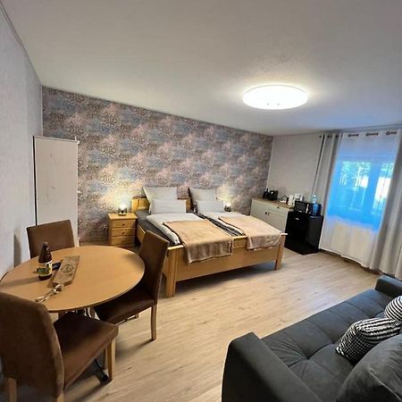 O&W Ferienzimmer Am Nuerburgring, Quiddelbach Exterior foto